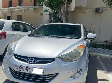 Hyundai Elantra 2013