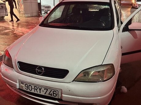Opel Astra 2000