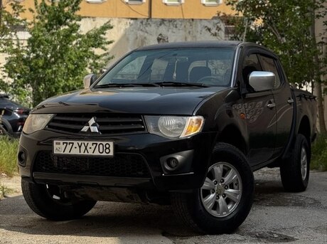 Mitsubishi L200 2011
