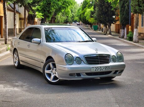 Mercedes E 240 1999
