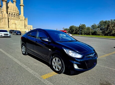 Hyundai Accent 2011