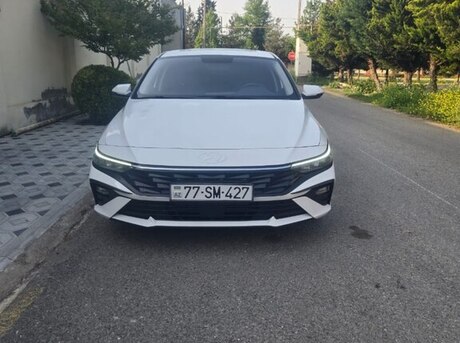 Hyundai Elantra 2024