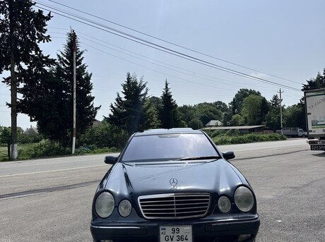 Mercedes E 270 2000
