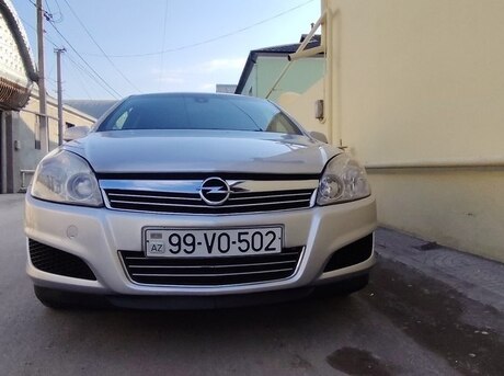 Opel Astra 2007