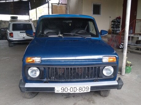 LADA (VAZ) Niva 2001