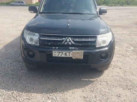 Mitsubishi Pajero 2011