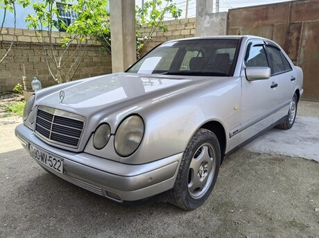 Mercedes E 220 d 1999