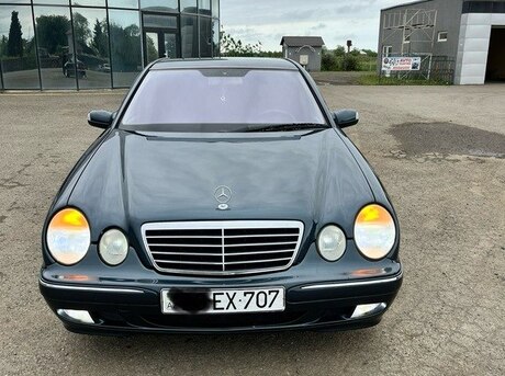 Mercedes E 270 2000