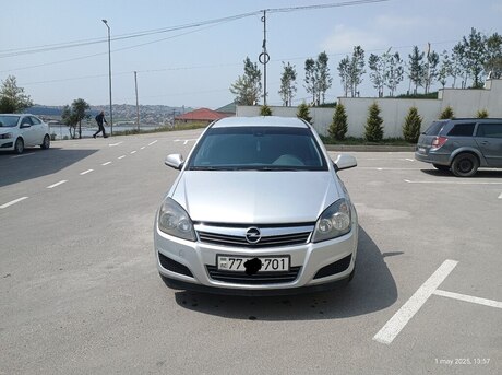 Opel Astra 2010
