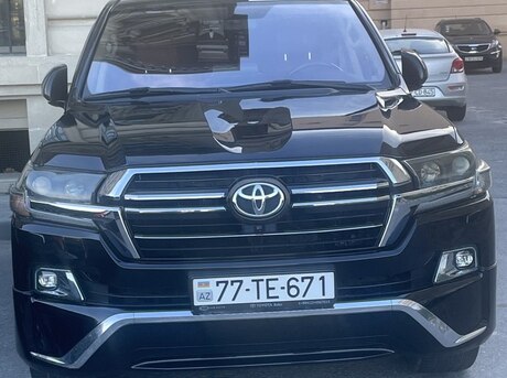 Toyota Land Cruiser 2011