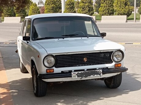 LADA (VAZ) 21011 1985