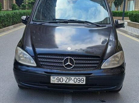 Mercedes Viano 2010