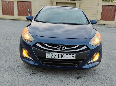 Hyundai Elantra 2012
