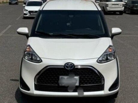 Toyota Sienta 2019