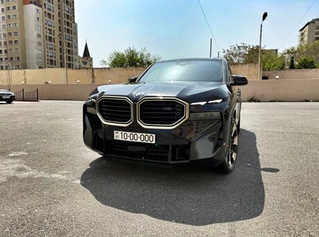 BMW XM