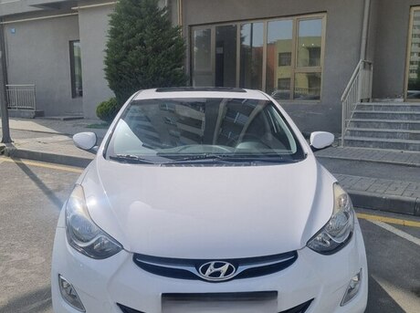 Hyundai Elantra 2012