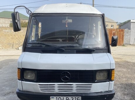 Mercedes 208 D 1991