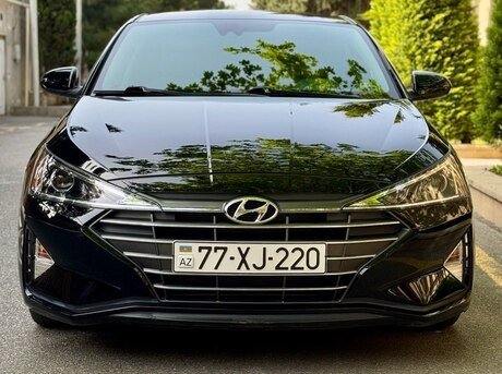 Hyundai Elantra 2020