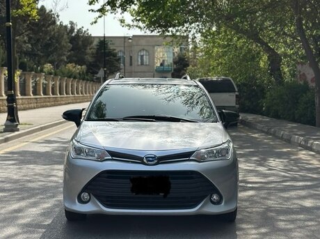 Toyota Corolla Fielder 2015