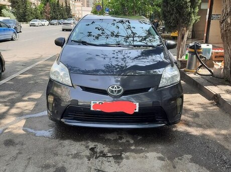 Toyota Prius 2012