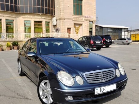 Mercedes E 240 2003