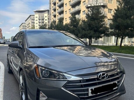 Hyundai Elantra 2019