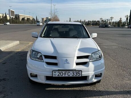 Mitsubishi Airtrek 2001