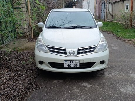 Nissan Tiida 2011