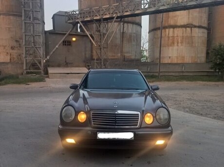 Mercedes E 200 1998