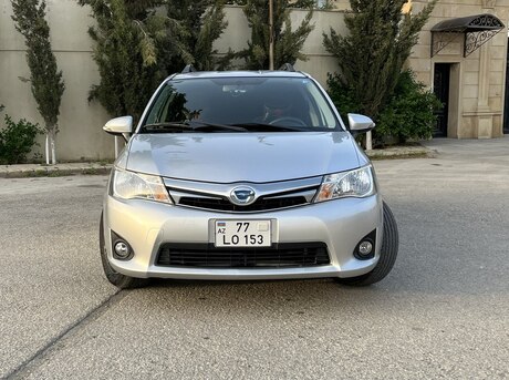 Toyota Corolla Fielder 2014