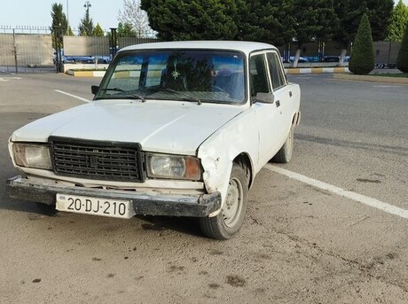 LADA (VAZ) 2107 2000