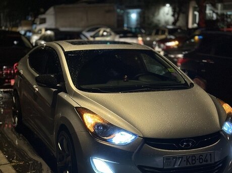Hyundai Elantra 2013