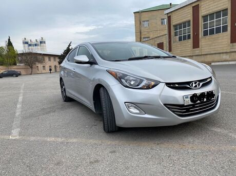 Hyundai Elantra 2011