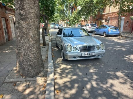 Mercedes E 280 2001
