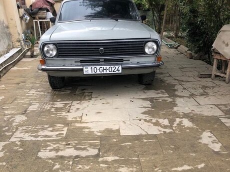 GAZ 24 1989
