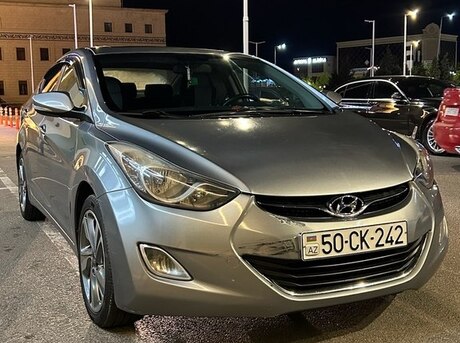 Hyundai Elantra 2013