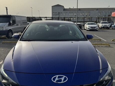 Hyundai Elantra 2022