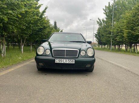 Mercedes E 240 1999