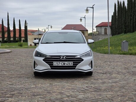 Hyundai Elantra 2018