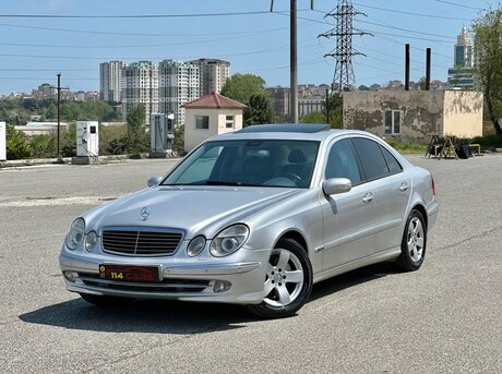 Mercedes E 320