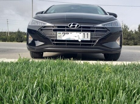 Hyundai Elantra 2019