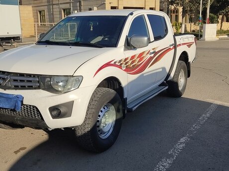 Mitsubishi L200 2010