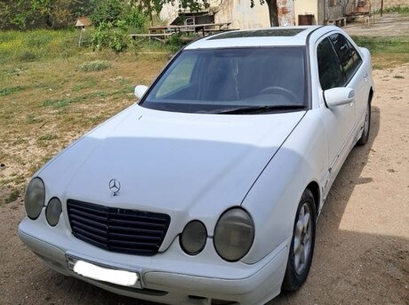 Mercedes E 220 d 2001