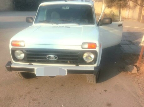 LADA (VAZ) Niva 2013