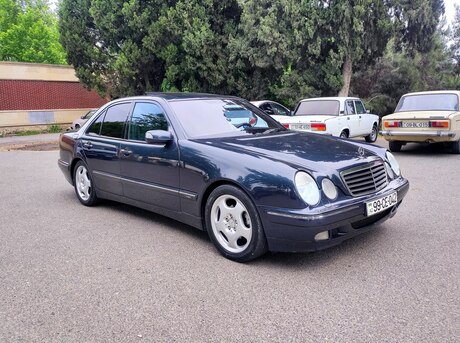 Mercedes E 240 2000