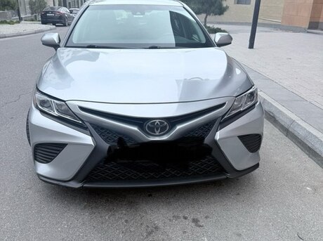 Toyota Camry 2018