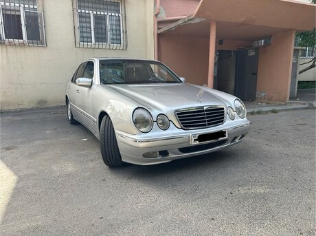 Mercedes E 240 2000