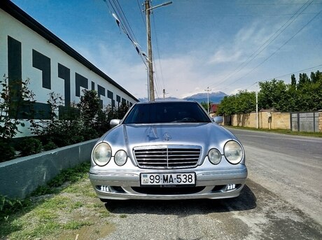 Mercedes E 320 2001