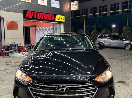 Hyundai Elantra 2018