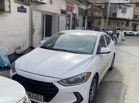 Hyundai Elantra 2016